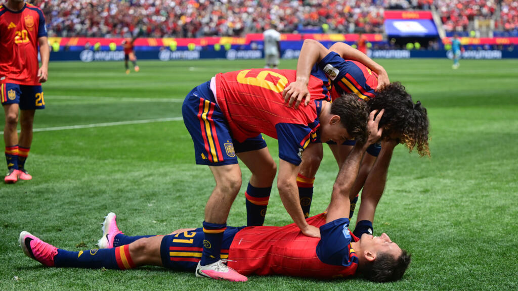 Spain's Record Defence Faces Belgium Test in Blockbuster World Cup Quarter-Final